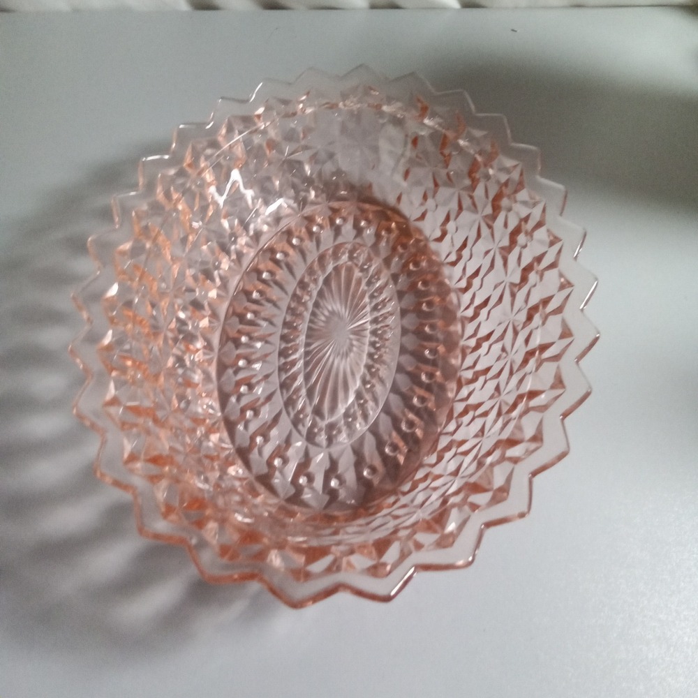 Vintage Pink Depression Glass Bowl Diamond Point Sawtooth Rim Oval 9 Inch